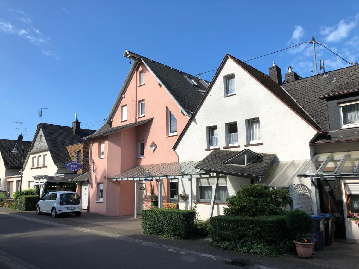 Ferienhaus Bullay Exteriör bild