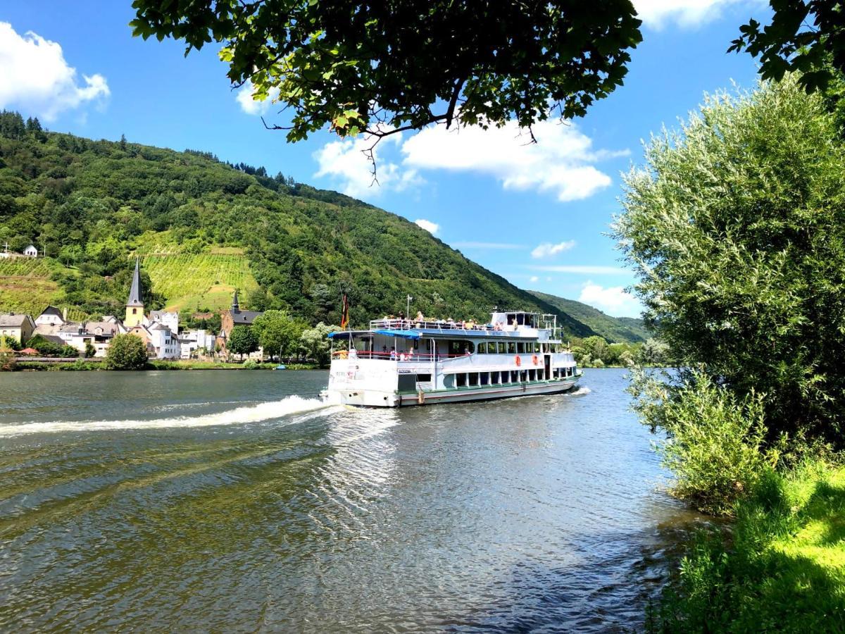 Ferienhaus Bullay Exteriör bild